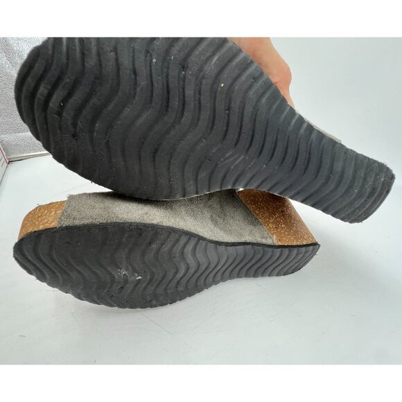 A. Giannetti Womens Slingback Wedge Sandals Size 8.5 Gray Suede Cutouts Peep Toe - Picture 12 of 12